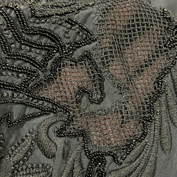 JUICY COUTURE DRESSY SLEEVELESS BLACK SATIN BEADED TOP WITH KNIT BACK SIZE XS - Picture 8 of 8